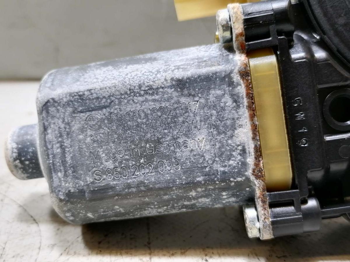 Porsche Macan original Fensterhebermotor vorn links Bj.2015